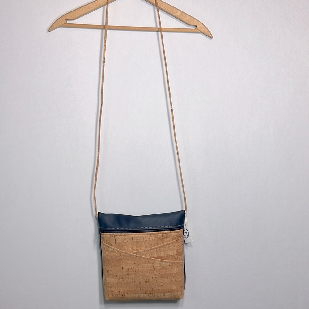 Natalie Therese Genuine Cork with Faux Navy Leather Medium Crossbody NWT - Picture 11 of 11
